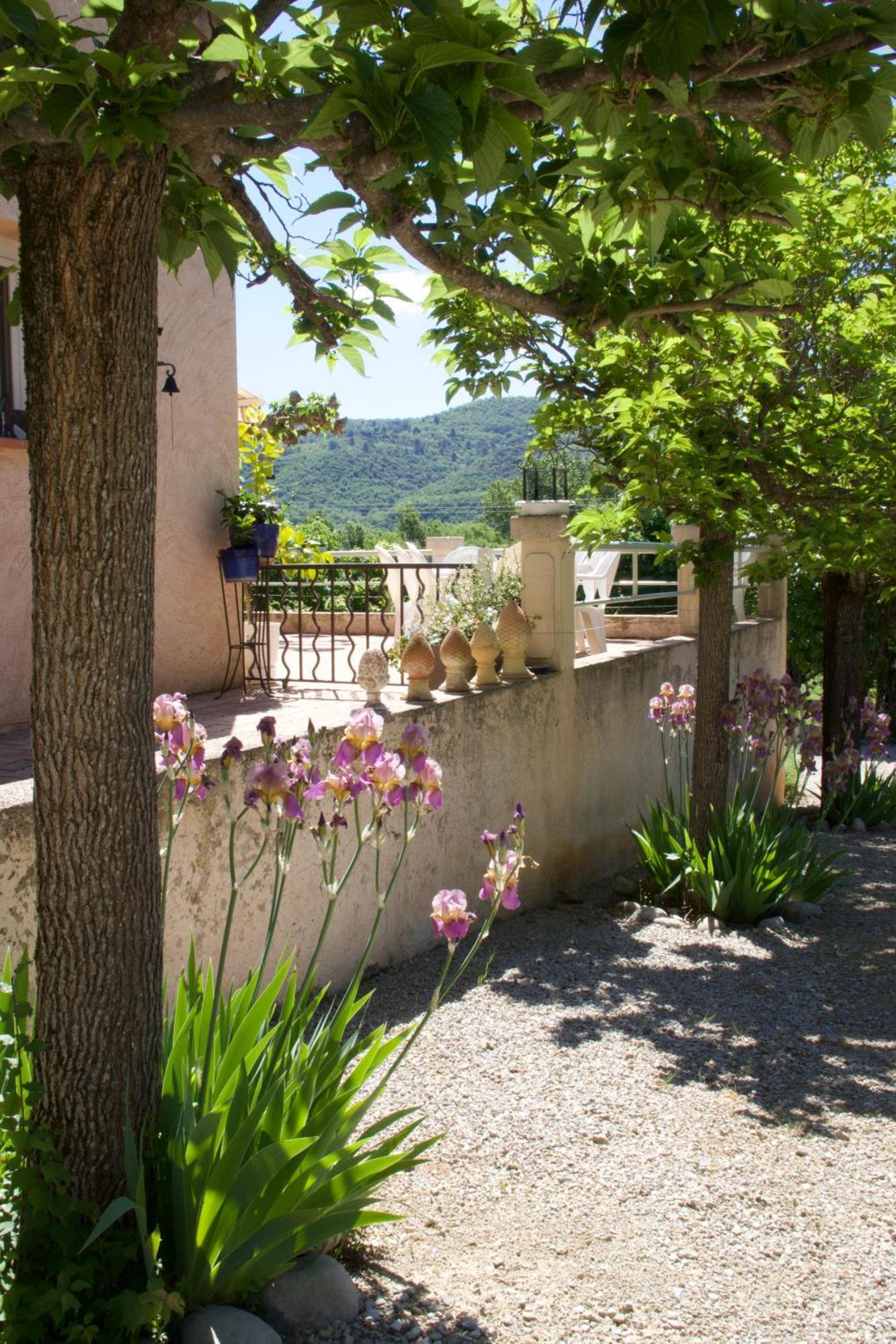 مبيت وإفطار Saint-Julien-d'Asse La Bastide Des Roses المظهر الخارجي الصورة